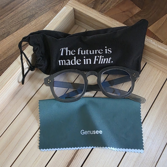 Genusee Smoke Blue Light Glasses Round Plastic Frames Smoke Grey NEW Recycled